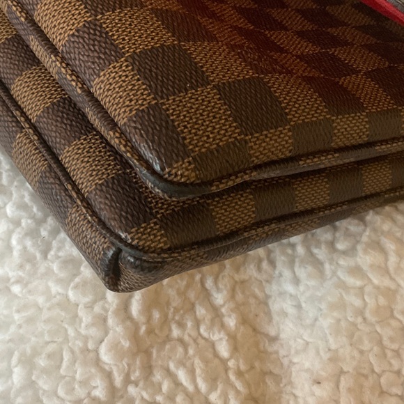 Louis Vuitton Brown Checkered Crossbody Bag - Picture 4 of 13